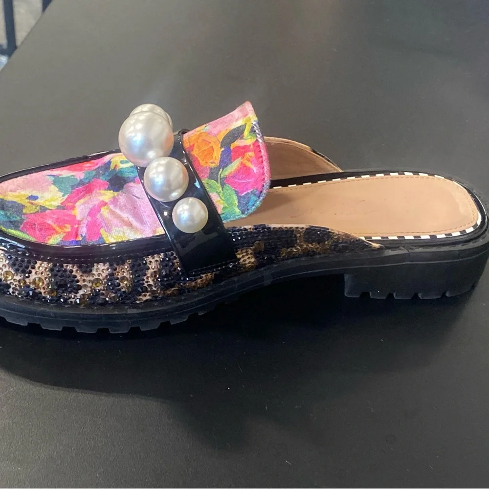 Betsey Johnson Norah Floral Pearl Embellished Women's Mules 8.5 - Picture 4 of 6